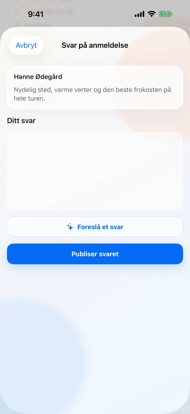 Appen: svar på en anmeldelse med knappen «Foreslå et svar»